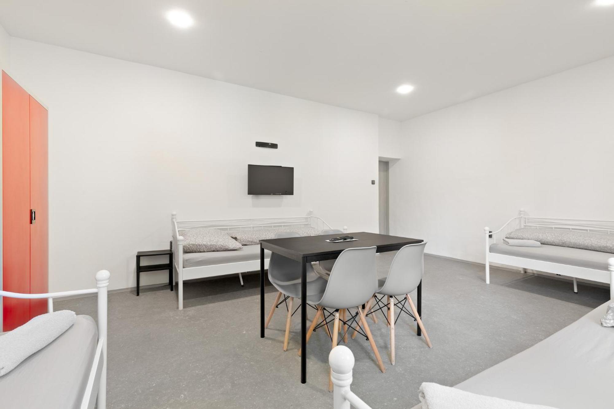אוסטרבה Hostel Na Salamoune מראה חיצוני תמונה