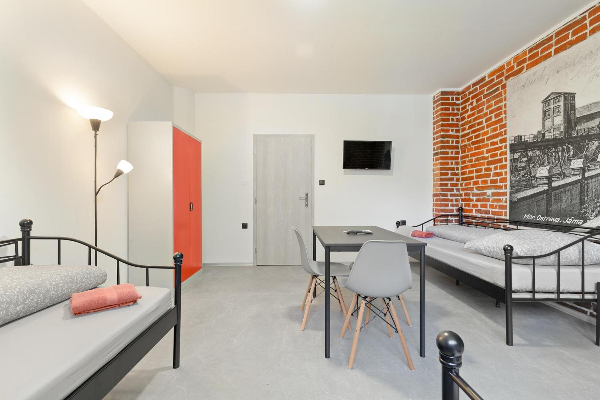אוסטרבה Hostel Na Salamoune מראה חיצוני תמונה